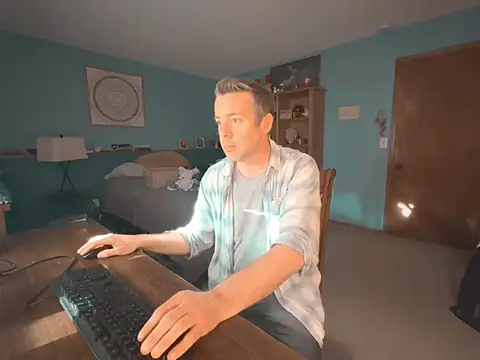 chrisw8140 online show from June 2, 12:43 am