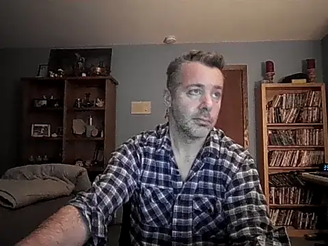 chrisw8140 online show from February 13, 9:53 am