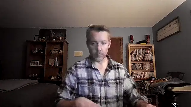 chrisw8140 online show from March 3, 5:03 am