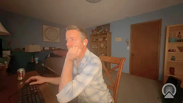 chrisw8140 online show from June 26, 5:13 am