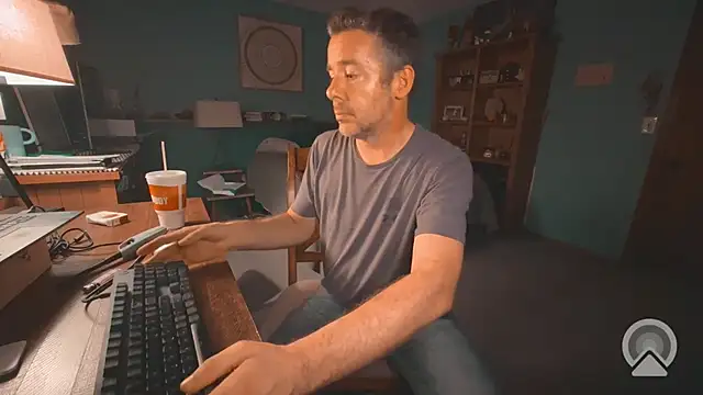 chrisw8140 online show from July 13, 4:34 am