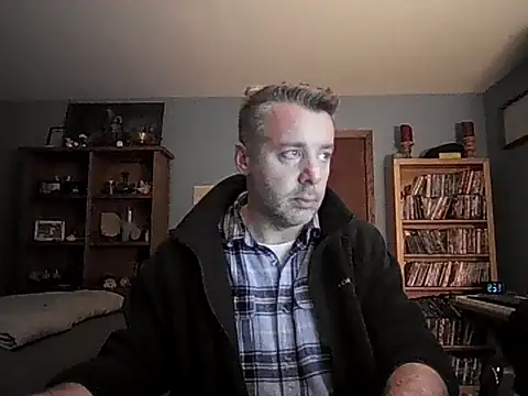 chrisw8140 online show from February 12, 2:33 am