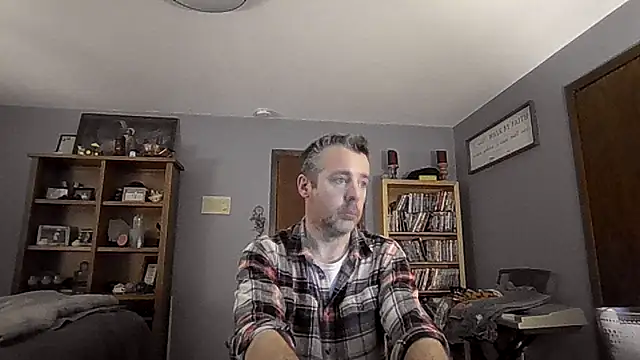 chrisw8140 online show from March 4, 12:51 am