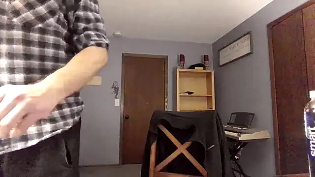 chrisw8140 online show from March 16, 5:37 am