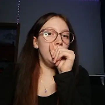 YoungLisaa18 online show from January 13, 3:05 pm