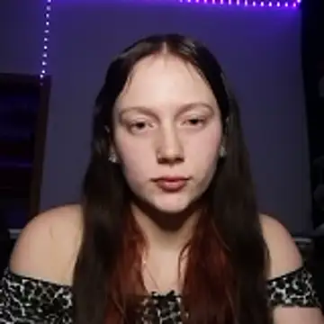 YoungLisaa18 online show from January 12, 8:04 pm