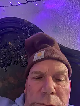 sofnhornyforu online show from January 11, 11:33 pm