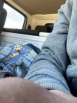 sofnhornyforu online show from January 15, 7:39 pm