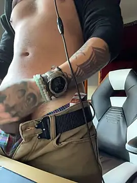 Snapshot of JoeyBlazy chatting on February 9, 10:08 pm JoeyBlazy online show from February 9, 10:08 pm