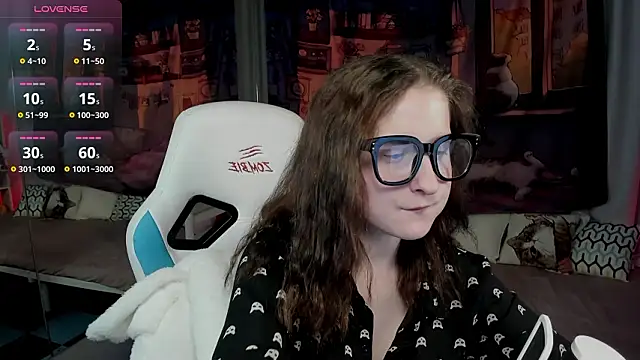 Snapshot of KiraDuvall chatting on February 5, 5:09 pm KiraDuvall online show from February 5, 5:09 pm