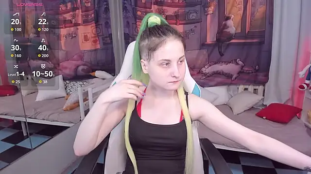 Snapshot of KiraDuvall chatting on March 3, 6:37 pm KiraDuvall online show from March 3, 6:37 pm