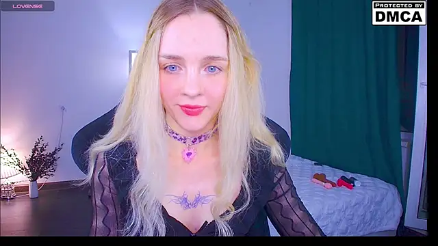 Snapshot of sailormoon666_ chatting on June 21, 9:31 pm sailormoon666 online show from June 21, 9:31 pm