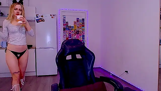 sailormoon666  online show from February 21, 12:56 am