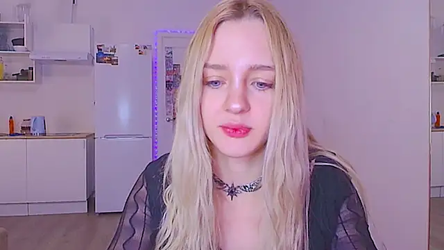 sailormoon666  online show from February 8, 1:47 am