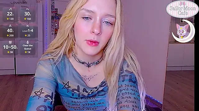 sailormoon666  online show from March 24, 12:54 am