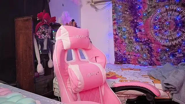 25sweetlilbunny online show from February 24, 4:13 am