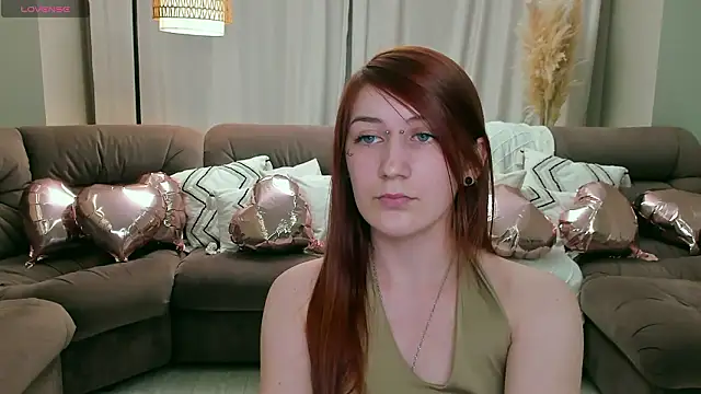 Polly Sweet online show from February 9, 6:39 pm