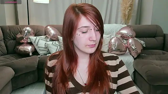 Polly Sweet online show from February 12, 6:51 pm