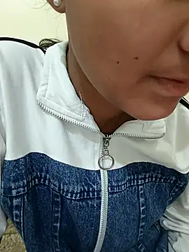 Snapshot of Aaradhna-_hoy chatting on February 27, 4:56 am Aaradhna- hoy online show from February 27, 4:56 am