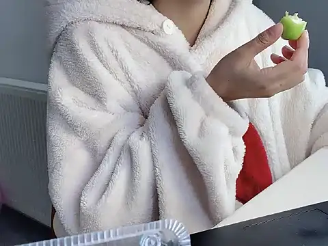 Snapshot of X-9958 chatting on February 9, 6:33 am X-9958 online show from February 9, 6:33 am