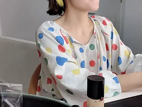 Snapshot of X-9958 chatting on February 4, 4:51 am X-9958 online show from February 4, 4:51 am