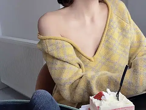 Snapshot of X-9958 chatting on February 6, 8:21 am X-9958 online show from February 6, 8:21 am