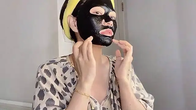 Snapshot of X-9958 chatting on March 1, 6:02 am X-9958 online show from March 1, 6:02 am