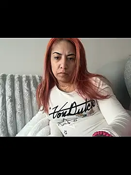 tastelikecandiii online show from January 14, 6:00 pm