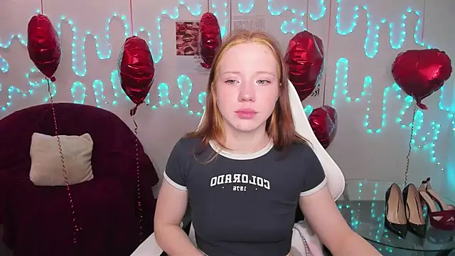 Snapshot of Katrys chatting on February 24, 1:06 am Katrys online show from February 24, 1:06 am