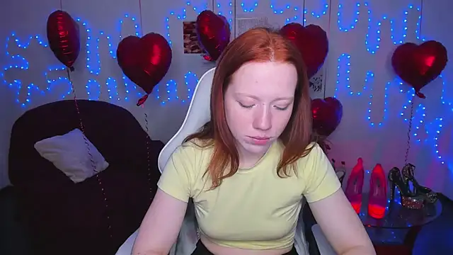 Snapshot of Katrys chatting on February 11, 1:38 am Katrys online show from February 11, 1:38 am