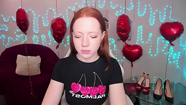 Snapshot of Katrys chatting on February 17, 12:30 am Katrys online show from February 17, 12:30 am