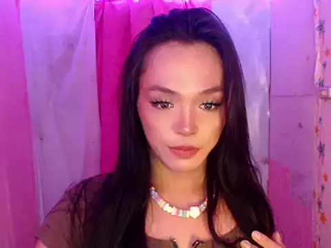 Snapshot of mariadeluxe chatting on April 10, 9:05 am mariadeluxe online show from April 10, 9:05 am