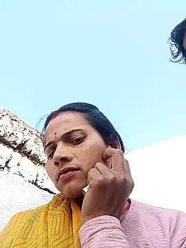 Hott khusbu online show from January 14, 10:52 am