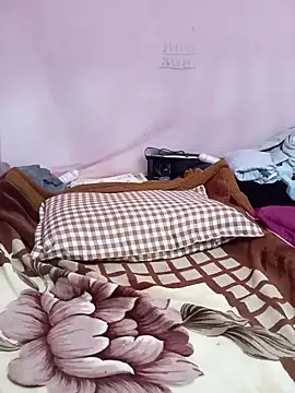 Phoebe-e online show from April 2, 2:41 am