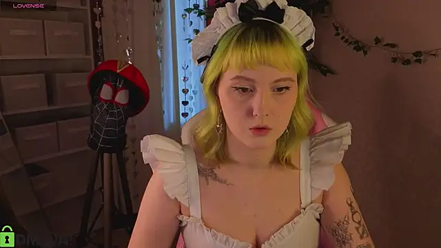 Roziett Belle online show from February 28, 9:09 am