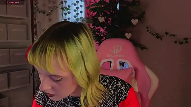 Roziett Belle online show from March 6, 9:04 am