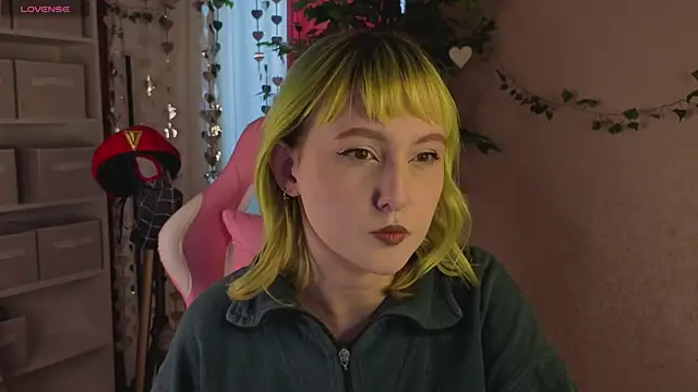 Roziett Belle online show from March 4, 9:50 am