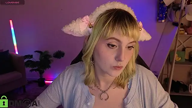 Roziett Belle online show from April 14, 8:30 am