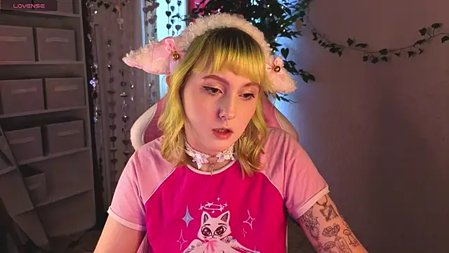 Roziett Belle online show from March 11, 9:47 am