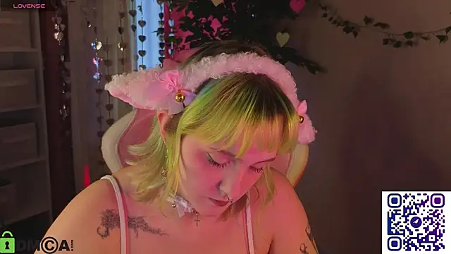 Roziett Belle online show from February 14, 9:09 am