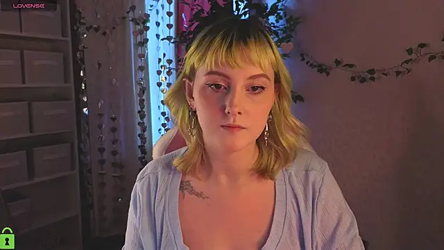 Roziett Belle online show from March 15, 9:16 am