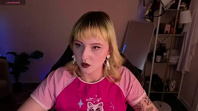 Roziett Belle online show from March 26, 9:18 am