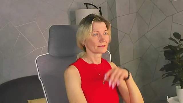 Julie Lucas online show from March 17, 12:46 am