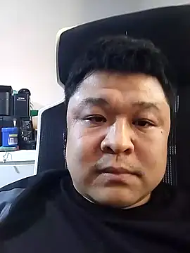 LLL 08 online show from February 27, 10:15 am