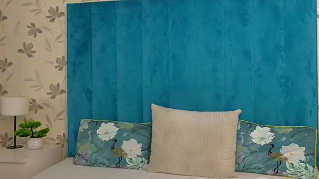 AnyaHappiness online show from March 26, 6:22 am