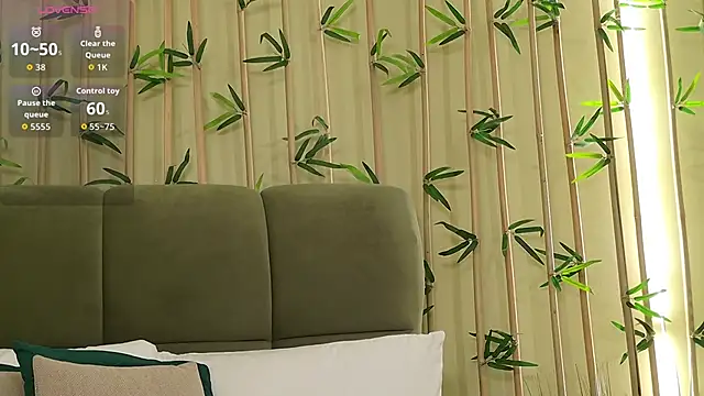 EmilyWess online show from March 23, 6:08 pm