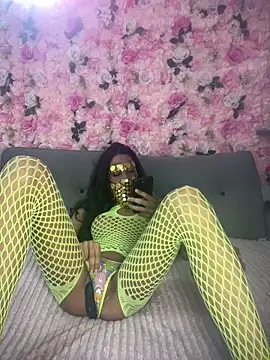 Ines-z online show from April 22, 8:15 pm