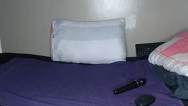 liztaylor online show from February 16, 1:59 am