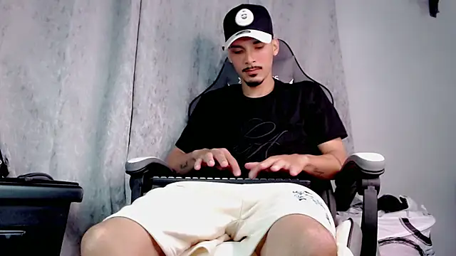 Yankees xxx online show from June 9, 12:44 am