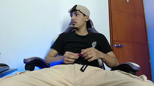 Yankees xxx online show from March 19, 11:21 am